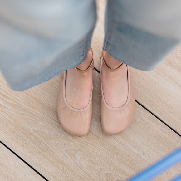BRAND NEW IN BOX Shapen Tulip Barefoot Ballet Flats: Beige size 41 wide - Picture 5 of 6